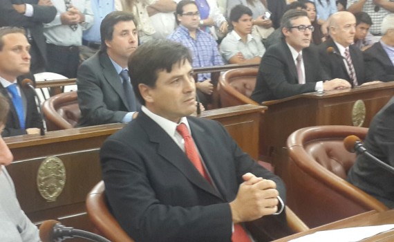 Jura como Senador Provincial